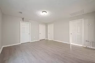 8304 Darien St, Houston, TX 77028 - Photo 3