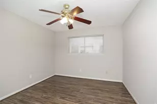 6527 Briar Glade Dr, Houston, TX 77072 - Photo 21