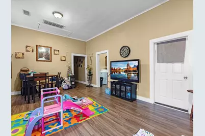 1811 39th Street, Galveston, TX 77550 - Photo 15