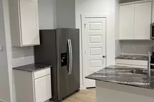 4906 Arvida Ln, Fresno, TX 77583 - Photo 5