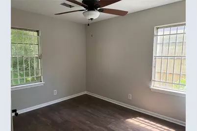 5535 Elmlawn Drive, Houston, TX 77033 - Photo 5