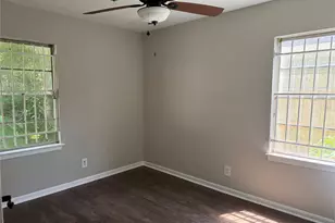 5535 Elmlawn Dr, Houston, TX 77033 - Photo 5
