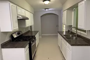 5535 Elmlawn Dr, Houston, TX 77033 - Photo 13