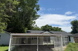 5535 Elmlawn Dr, Houston, TX 77033 - Photo 1