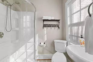1911 Sealy St, Galveston, TX 77550 - Photo 35