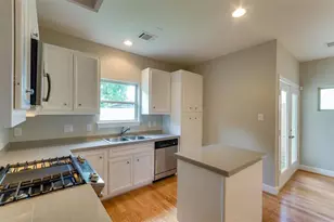 612 E 38th St, Houston, TX 77022 - Photo 13