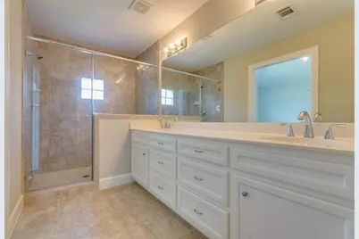 612 E 38th Street, Houston, TX 77022 - Photo 17