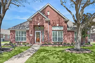 11309 Softbreeze Ct, Pearland, TX 77584 - Photo 1