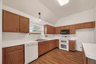 602 W Larkspur Cir, Pearland, TX 77584 - Photo 15