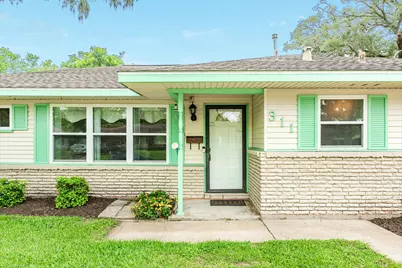 311 Carnation Street, Lake Jackson, TX 77566 - Photo 5