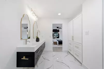 10714 Cranbrook Road, Houston, TX 77042 - Photo 25