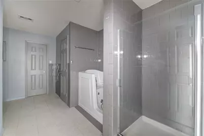 12510 Greensbrook Forest Drive, Houston, TX 77044 - Photo 33