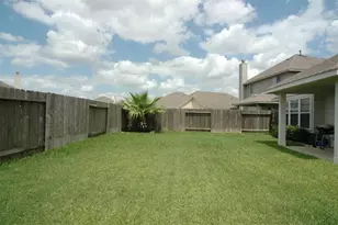 13110 Rippling Creek Ln, Pearland, TX 77584 - Photo 23