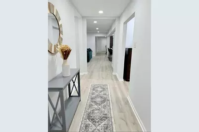 11402 Ash Creek Drive, Houston, TX 77043 - Photo 5