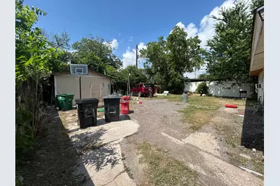 7611 Buena Vista Street, Houston, TX 77087 - Photo 13