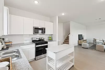 1010 S Oakhurst Drive, Dayton, TX 77535 - Photo 11