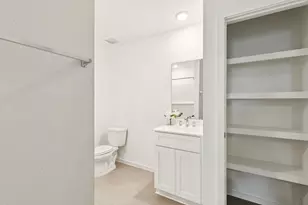 1010 S Oakhurst Dr, Dayton, TX 77535 - Photo 21