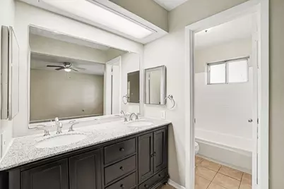 10419 Gulfstream Lane, Sugar Land, TX 77498 - Photo 15