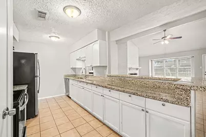 10419 Gulfstream Lane, Sugar Land, TX 77498 - Photo 5