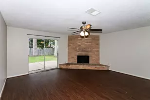 6527 La Violetta Dr, Houston, TX 77083 - Photo 3