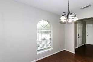6527 La Violetta Dr, Houston, TX 77083 - Photo 5