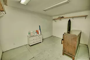 615 McIntosh St, Houston, TX 77009 - Photo 35