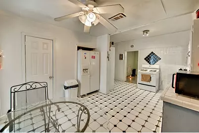 615 McIntosh Street, Houston, TX 77009 - Photo 15