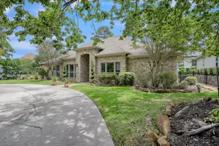 221 Edgewood Dr, Montgomery, TX 77356 - Photo 3