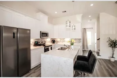 9320 Coffee Street #B, Houston, TX 77033 - Photo 3