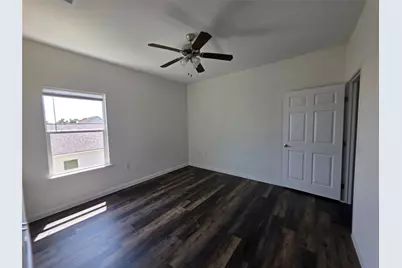 6210 Lacey Oak Drive, Hitchcock, TX 77563 - Photo 11