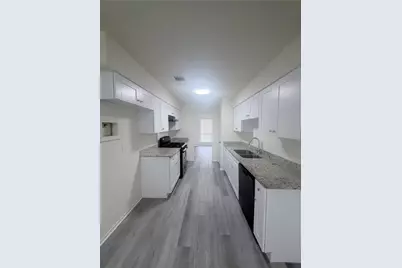 8119 Knightwood Forest Drive, Houston, TX 77088 - Photo 15