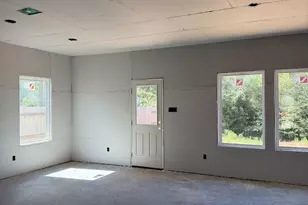 4522 Blue Mountain Laurel St, Pinehurst, TX 77362 - Photo 9