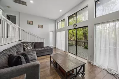 27 E Shady Lane, Houston, TX 77063 - Photo 7