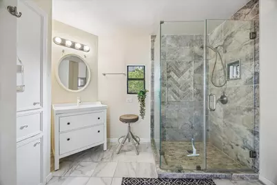27 E Shady Lane, Houston, TX 77063 - Photo 23