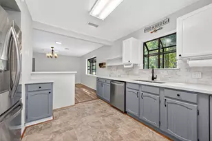 903 Commanche Rd, Conroe, TX 77316 - Photo 9