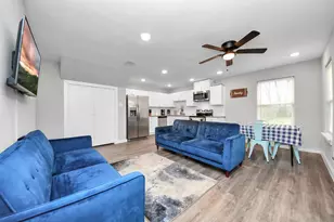 11610 Danford Ln, Houston, TX 77016 - Photo 3