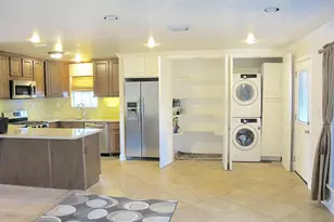 1221 Aurora St, Houston, TX 77009 - Photo 5