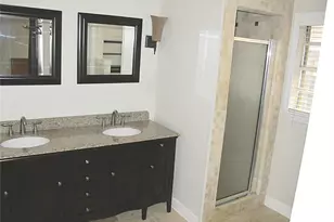 1221 Aurora St, Houston, TX 77009 - Photo 9