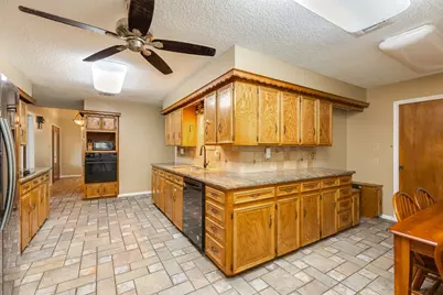108 Laurel Valley Drive, West Columbia, TX 77486 - Photo 7