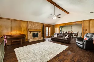 108 Laurel Valley Dr, West Columbia, TX 77486 - Photo 5