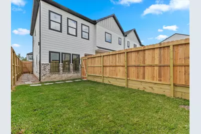 2592 W Tidwell Road, Houston, TX 77091 - Photo 23