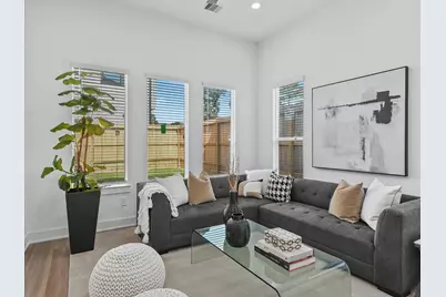 2592 W Tidwell Road, Houston, TX 77091 - Photo 7