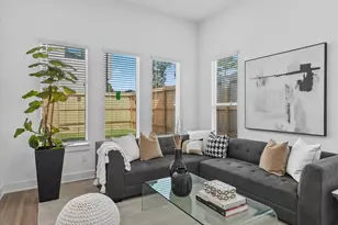 2592 W Tidwell Rd, Houston, TX 77091 - Photo 7