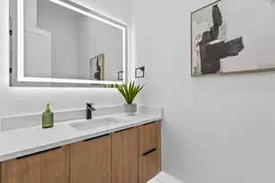 2592 W Tidwell Rd, Houston, TX 77091 - Photo 21