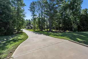 372 Grand Vw, Huntsville, TX 77340 - Photo 3
