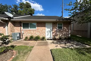 202 W Tri Oaks Ln, Houston, TX 77043 - Photo 13