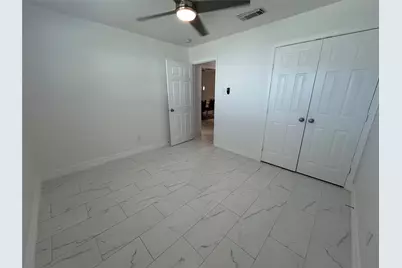 202 W Tri Oaks Ln #202, Houston, TX 77043 - Photo 9