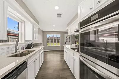 9911 Sageaspen Lane, Houston, TX 77089 - Photo 3