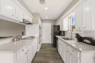 9911 Sageaspen Ln, Houston, TX 77089 - Photo 17