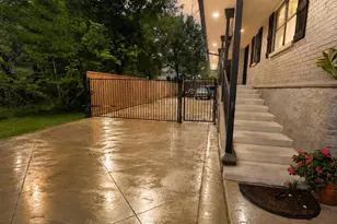 5 Tree Frog Dr, Houston, TX 77074 - Photo 25
